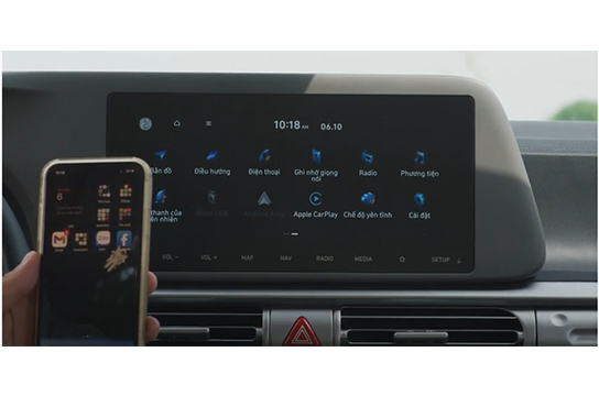 Màn hình 10.25 inch cùng Apple Carplay/Android Auto không dây